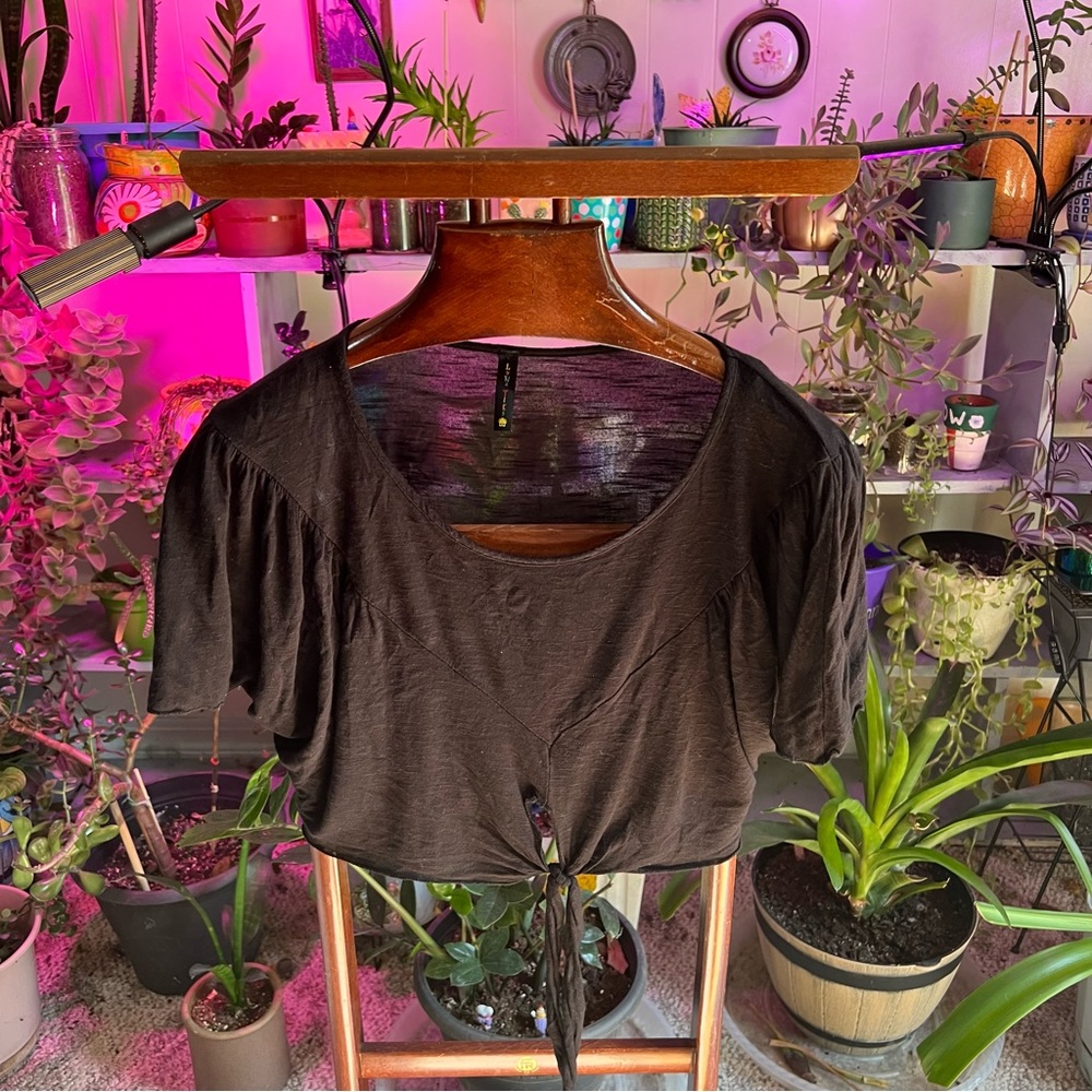 Black crop top!